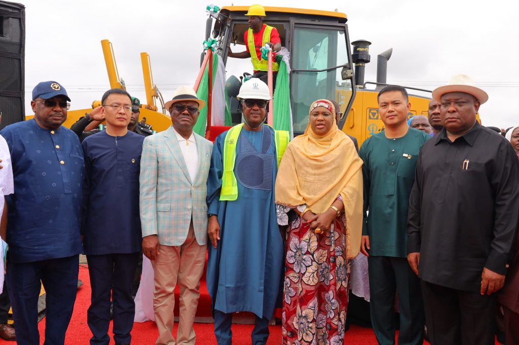 FROM ONE ROAD TO A NETWORK OF ROADS”: PRESIDENT TINUBU FLAGS OFF TUNGAN MADAKI TO ZUBA ACCESS ROAD, SAYS RENEWED HOPE IS REACHING ABUJA’S GATEWAY COMMUNITIES